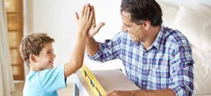 eseis-epivraveyete-swsta-to-paidi-sas